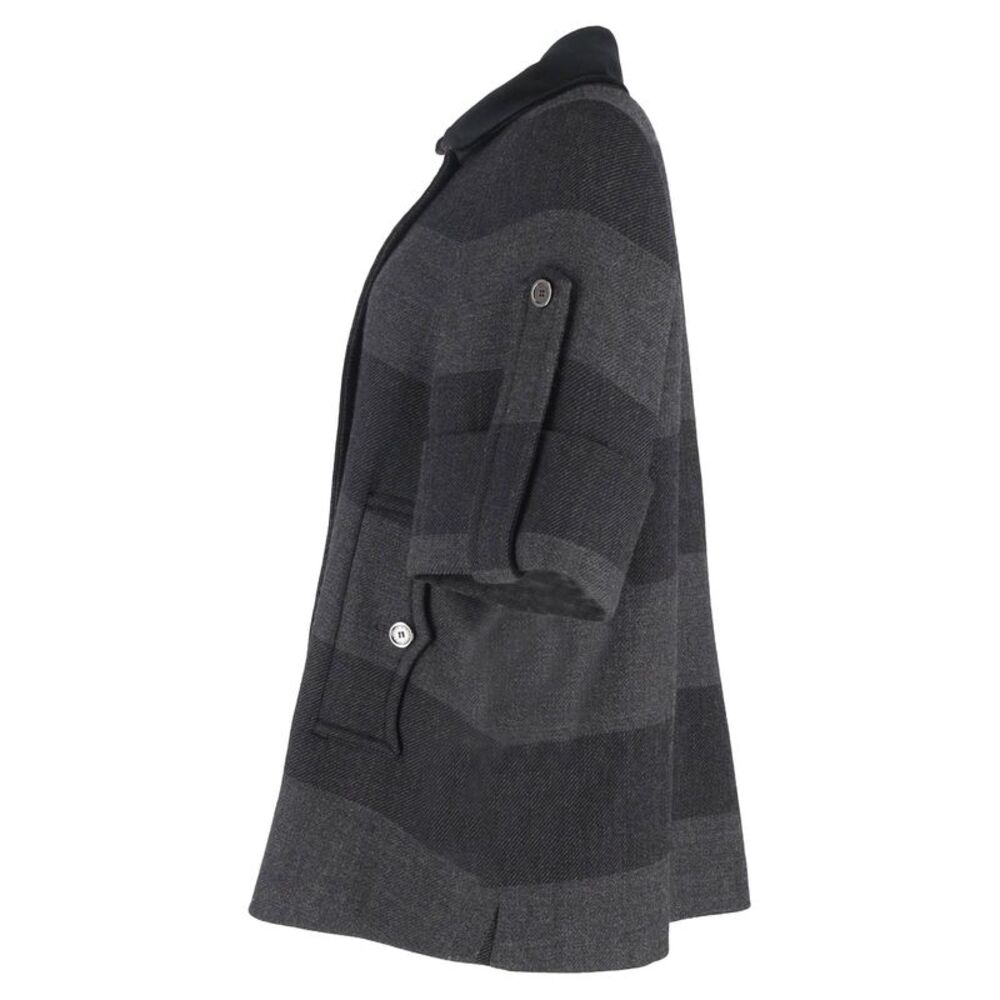 Burberry Checked Double-Breasted Peacoat in Black Wool - Picture 2 of 3